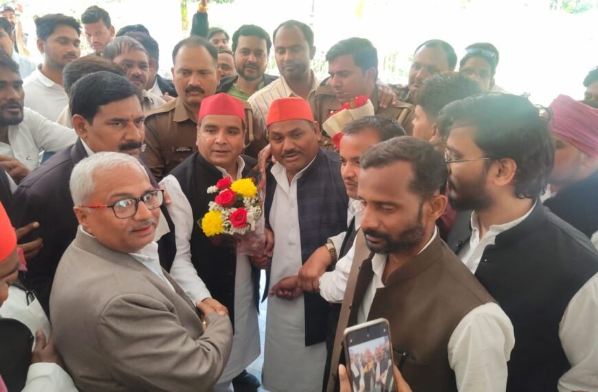 लोकतंत्र की नीव है पंचायत चुनाव, समय से कराने की मांग -धर्मेन्द्र यादव