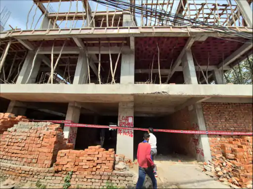 3 अवैध कॉमर्शियल बिल्डिंग्स सील; बिना नक्शा पास कराए खड़ी हो रही थीं इमारतें,