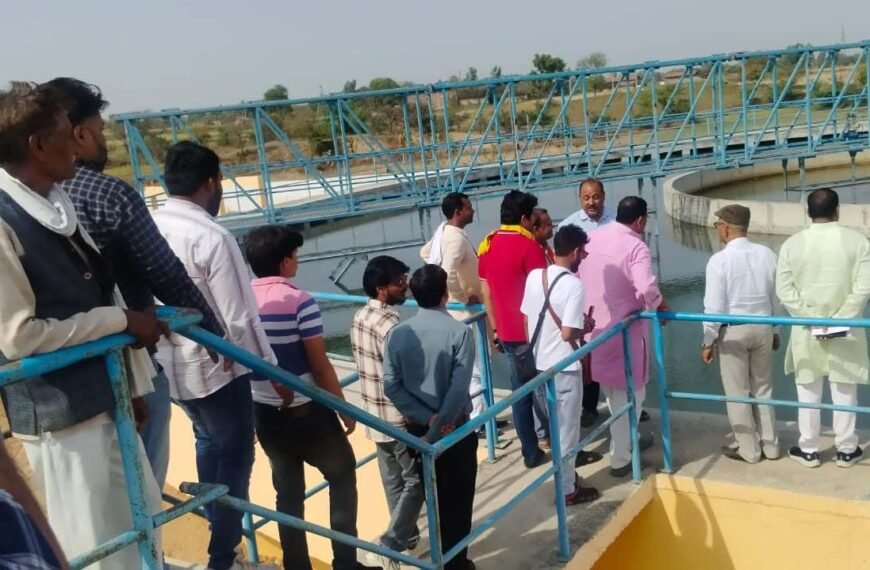 जल जीवन मिशन के अन्तर्गत प्रधानों को विजिट कराते :डीएम पुलकित गर्ग