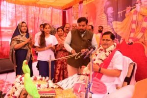 नगर पंचायत गायघाट के गाना में चल रही&hellip;