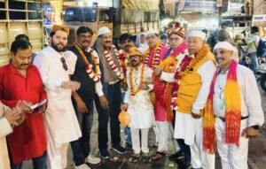 मुस्लिम समाज ने पुष्प वर्षा कर चेटी चंड&hellip;