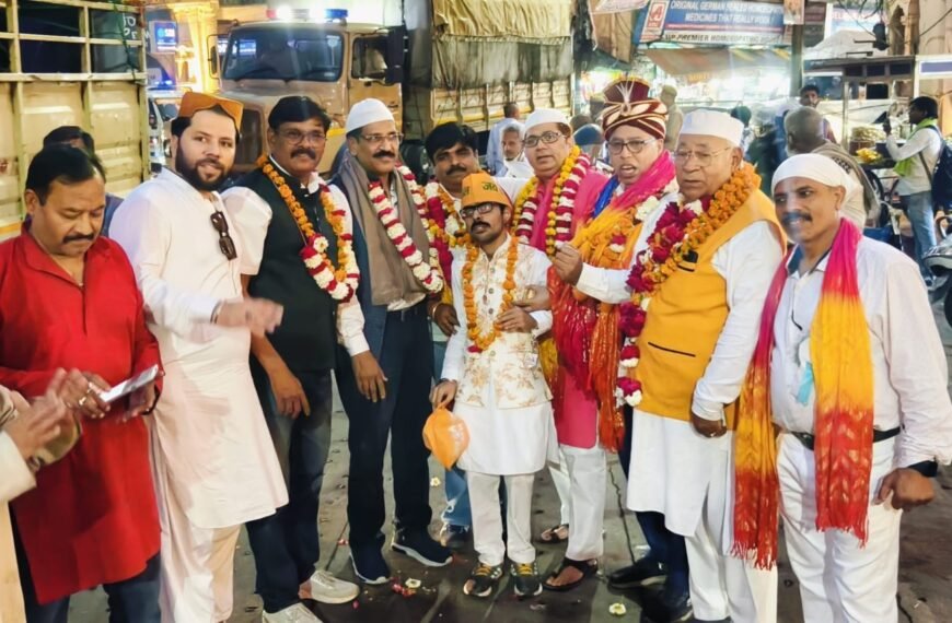 मुस्लिम समाज ने पुष्प वर्षा कर चेटी चंड जुलूस का किया भव्य स्वागत