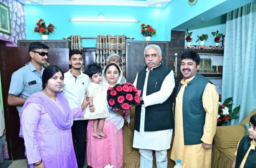 ईद के अवसर पर कस्बा…