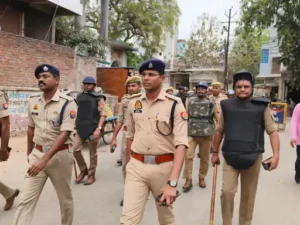 SP इलमारन ने मऊ में किया अलविदा जुमा&hellip;