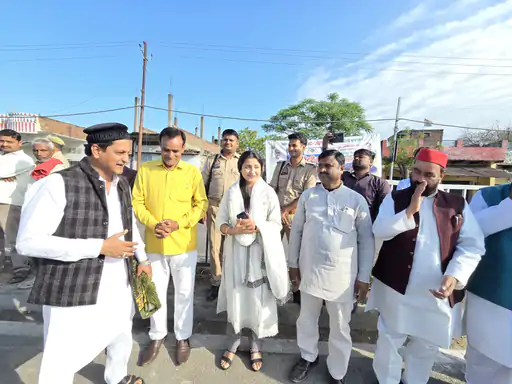 पुलिस बल तैनात:मछलीशहर के ईदगाह और मस्जिदों में अदा की गई ईद की नमाज़