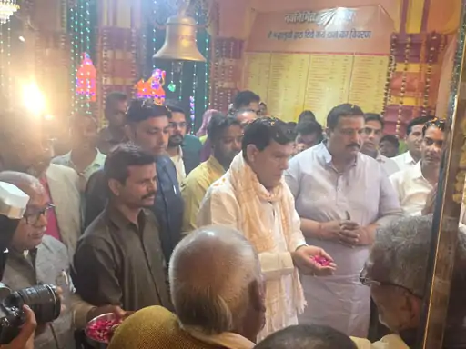 दोहरीघाट के गोठा हनुमानगढ़ी में नवनिर्मित दुर्गा मंदिर की स्थापना:कैबिनेट मंत्री एके शर्मा ने की पूजा-अर्चना