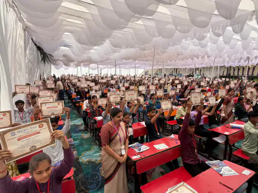 मऊ के निजी स्कूल में&hellip;