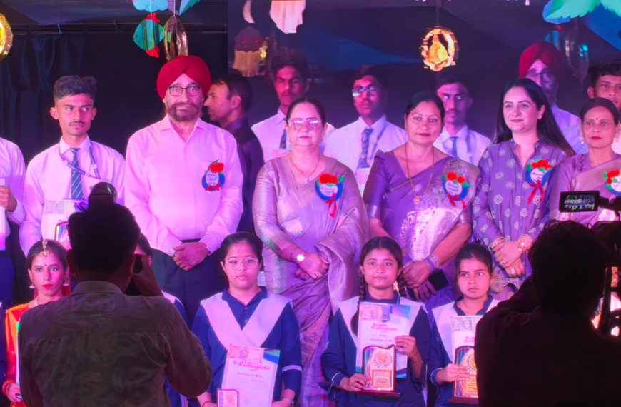 लखनऊ के दरोगा खेड़ा ब्रांच में अवध कालिजिएट के वार्षिक उत्सव बड़े धूमधाम से संपन्न हुआ