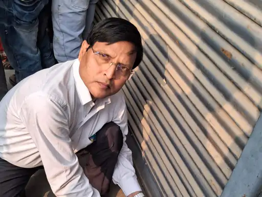 आजमगढ़ के सरायमीर का अवैध जच्चा बच्चा केंद्र सील