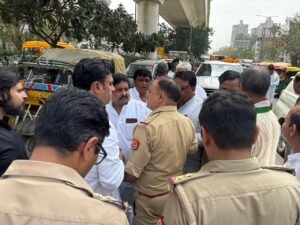 कार्यकर्ता से मिलने जा रहे कांग्रेस अध्यक्ष अजय&hellip;