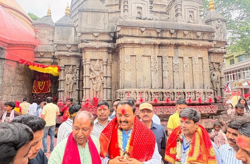 असम और पंजाब के माननीय राज्यपाल श्री लक्ष्मण प्रसाद आचार्य जी एवं श्री गुलाब चंद कटारिया जी से की शिष्टाचार भेंट