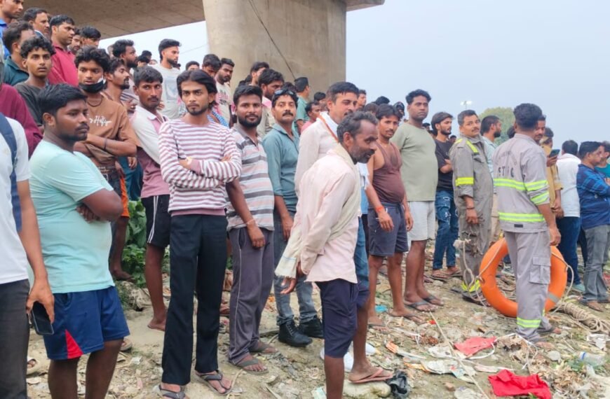 नहाते समय गोमती नदी में डूबे 6 लोग, चार लोगों को स्थानीय लोगों ने बचाया,दो लापता।