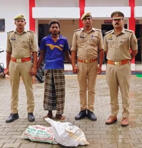 उत्तर प्रदेश जल निगम स्टोर से चोरी करने&hellip;