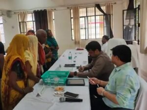 समाधान दिवस में 76 शिकायतें पहुंचीं:मधुबन में छह&hellip;